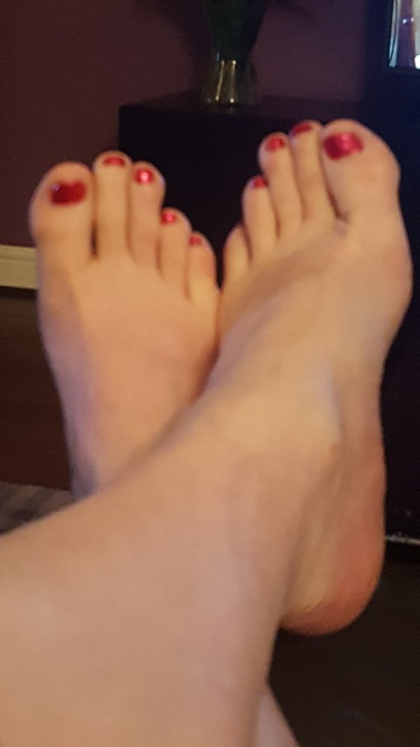 dimas prabowo add photo sexy red sucking toes