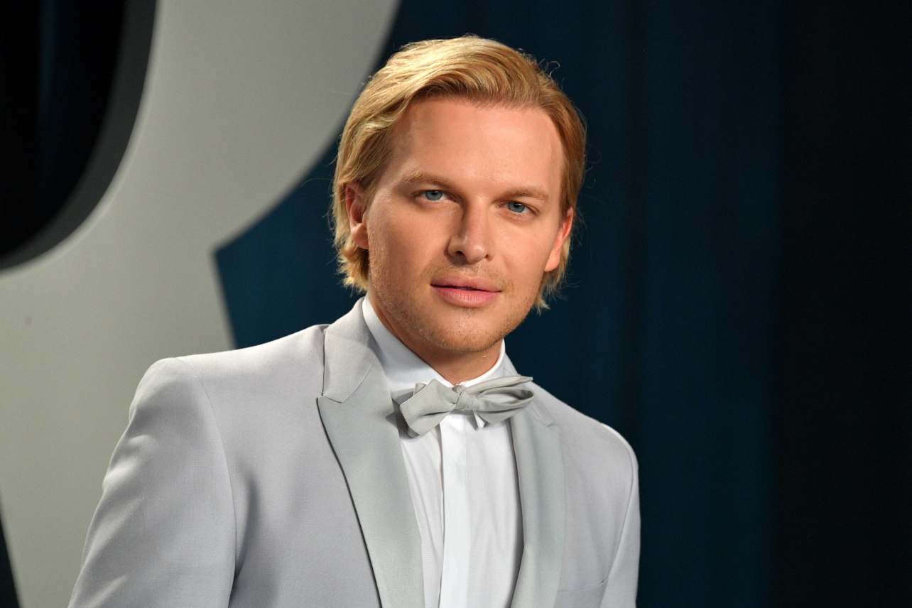 brian greninger recommends Ronan Farrow Naked