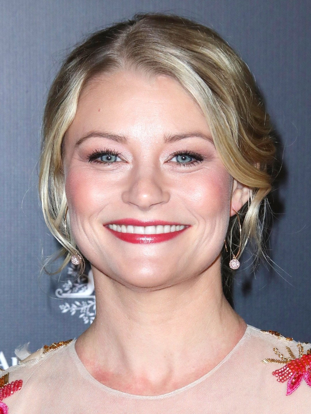 ben bridger recommends Emilie De Ravin Nude