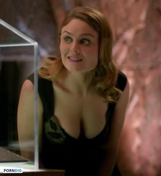 deth man recommends Emily Deschanel Nude