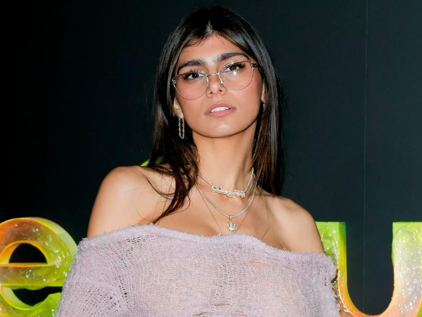 Mia Khalifa Used Like A Toy fetish galleries