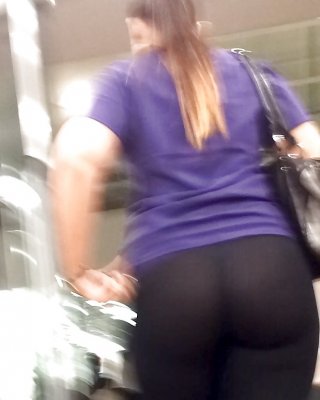 amin ibrahim recommends yoga pants voyeur pic