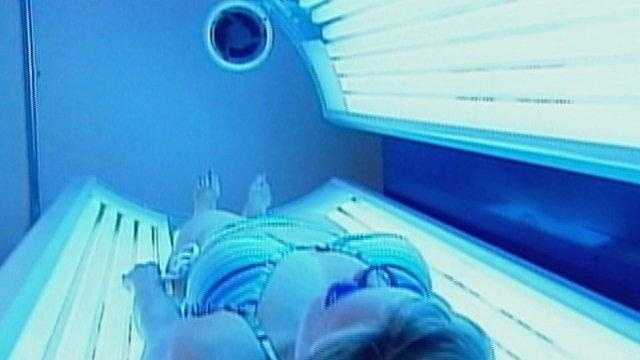 hidden cam in tanning bed