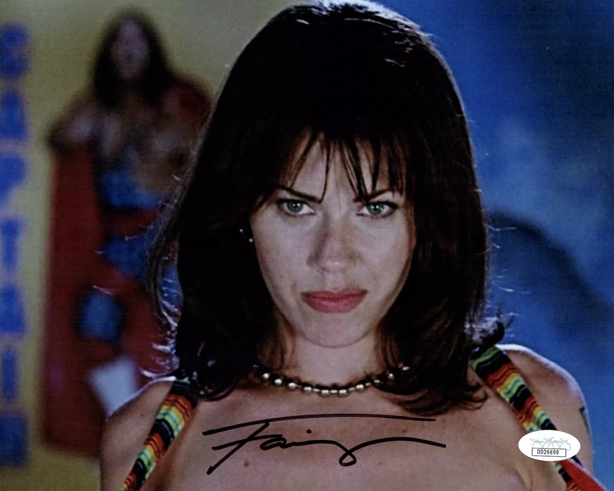 dale tulloch recommends fairuza balk sexy pic