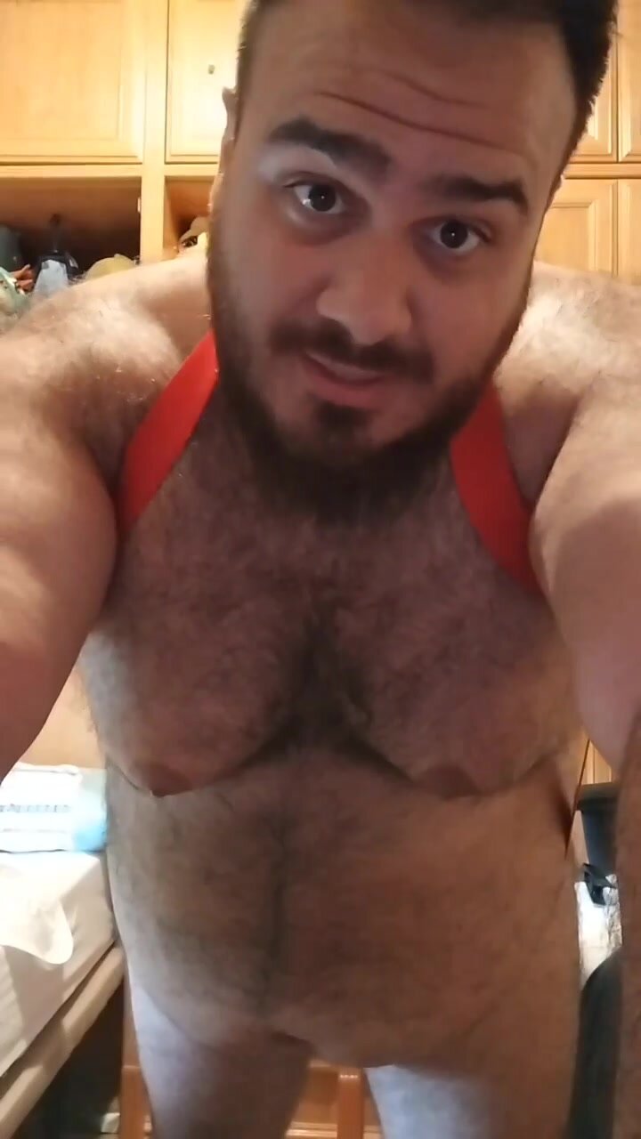 Fat Hairy Naked Guy cam slut