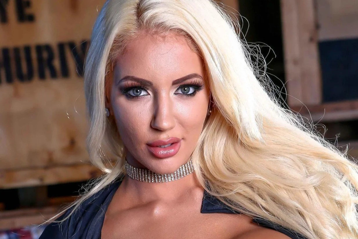 david trottier recommends nicolette shea full hd pic