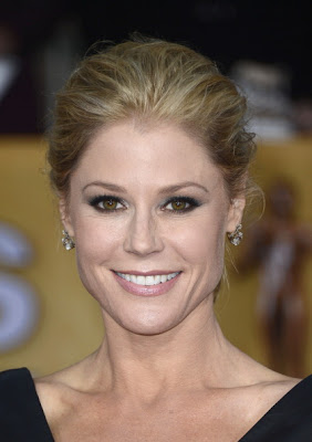 ari chatterjee recommends sexy julie bowen pic