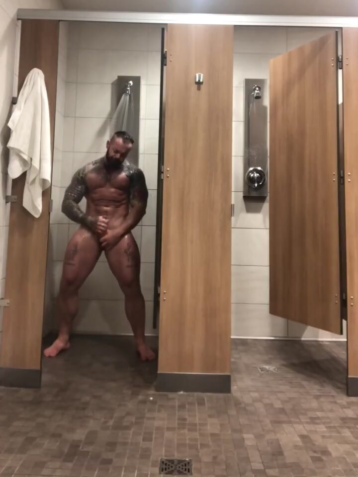 brian gilkey share gym shower jerk off photos