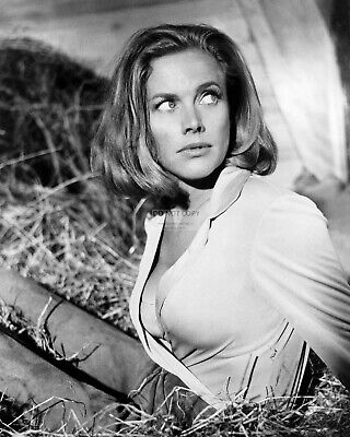 amber graves recommends Honor Blackman Nude