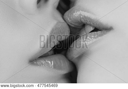 donald bernardo recommends hot lesbian tongue kiss pic