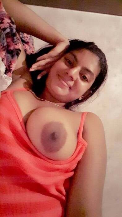 ahmed ali siyal recommends huge boobs nude selfie pic