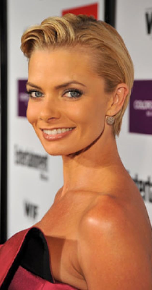 dilip nepal share jaime pressly butt photos