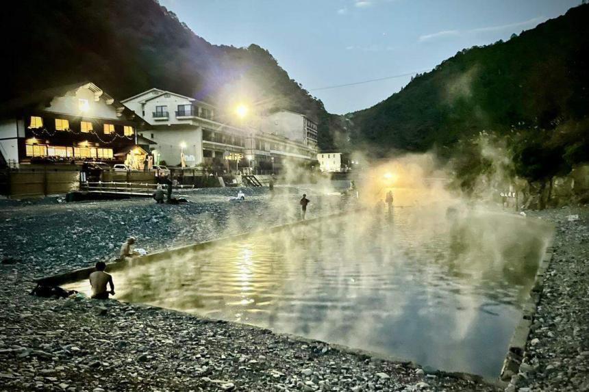 barbara zumwalt recommends japanese onsen voyeur pic