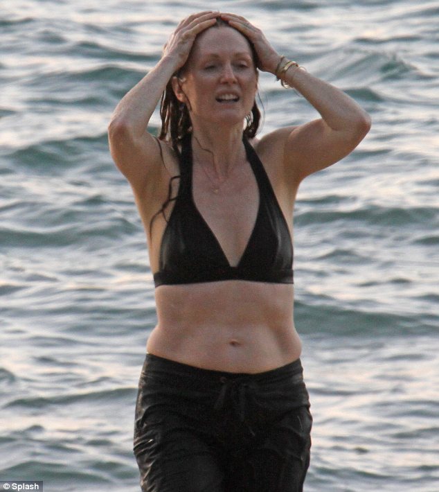 Best of Julianne moore boobs