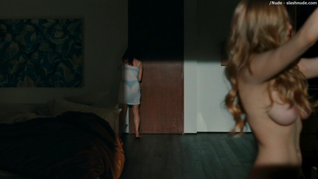 julianne moore nude scene