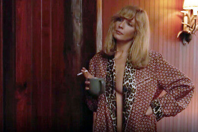 kelly reilly smoking