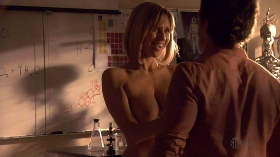 kristen renton nude - porn pushto jenna ortega barefoot