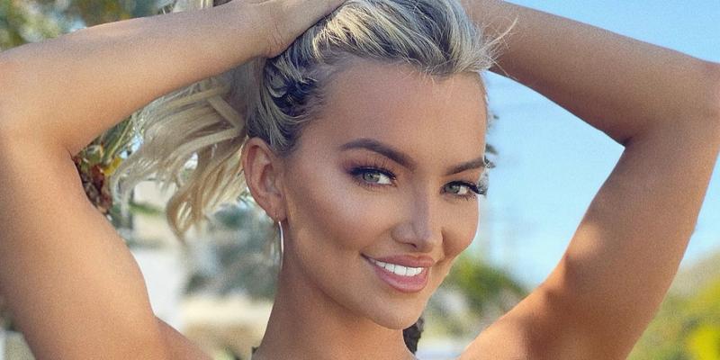 daniel grubic recommends Lindsey Pelas Hot