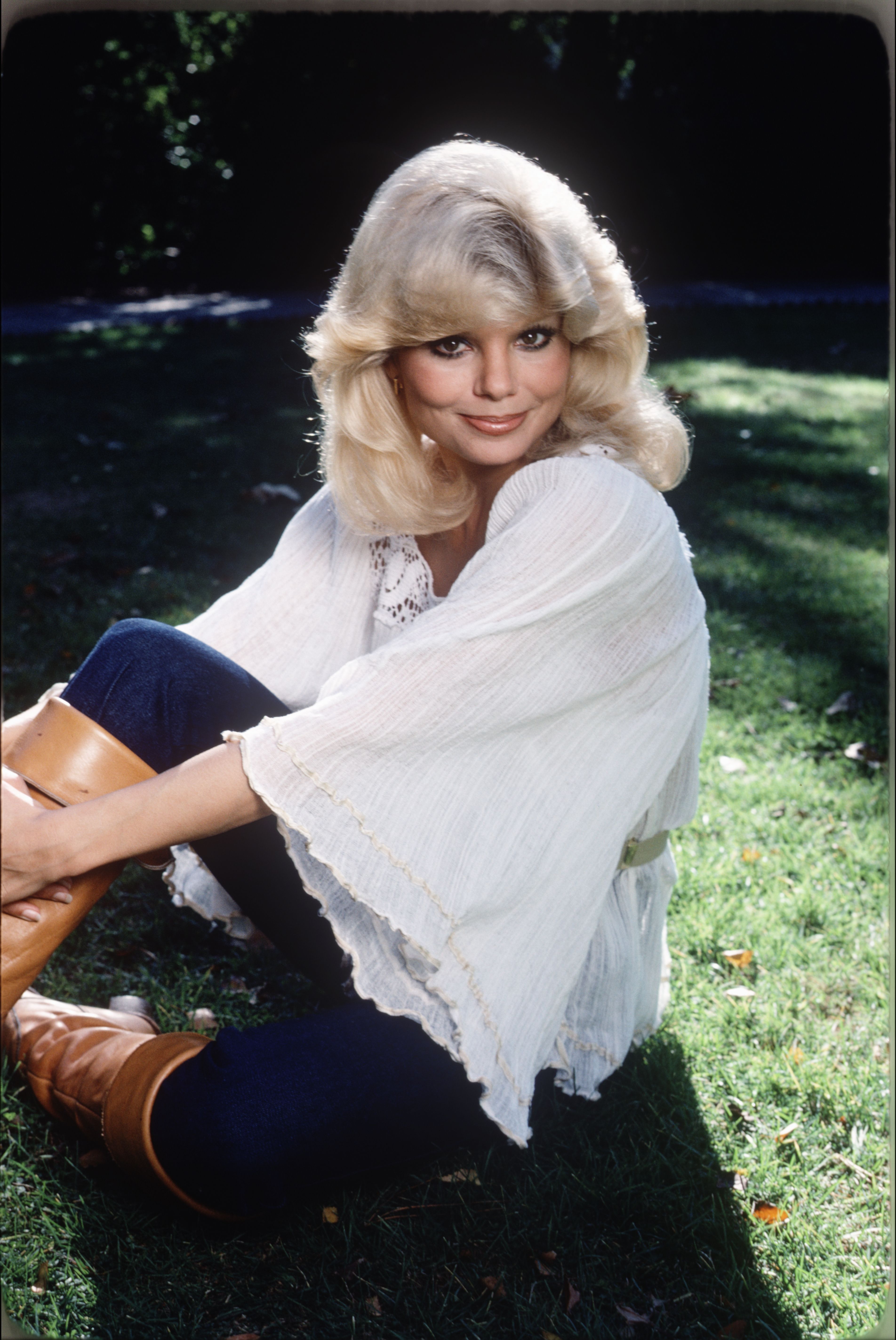 canice hogan add loni anderson hot photo