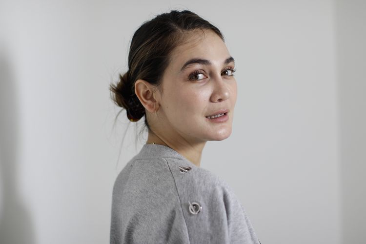 danny harling recommends Luna Maya Sex