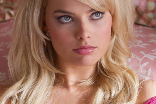 andrew sturdivant recommends margot robbie nak pic