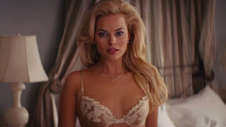 dawn thode barca recommends margot robbie underwear pic