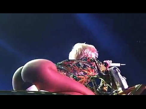 alyssa hillman recommends miley cyrus butt naked pic