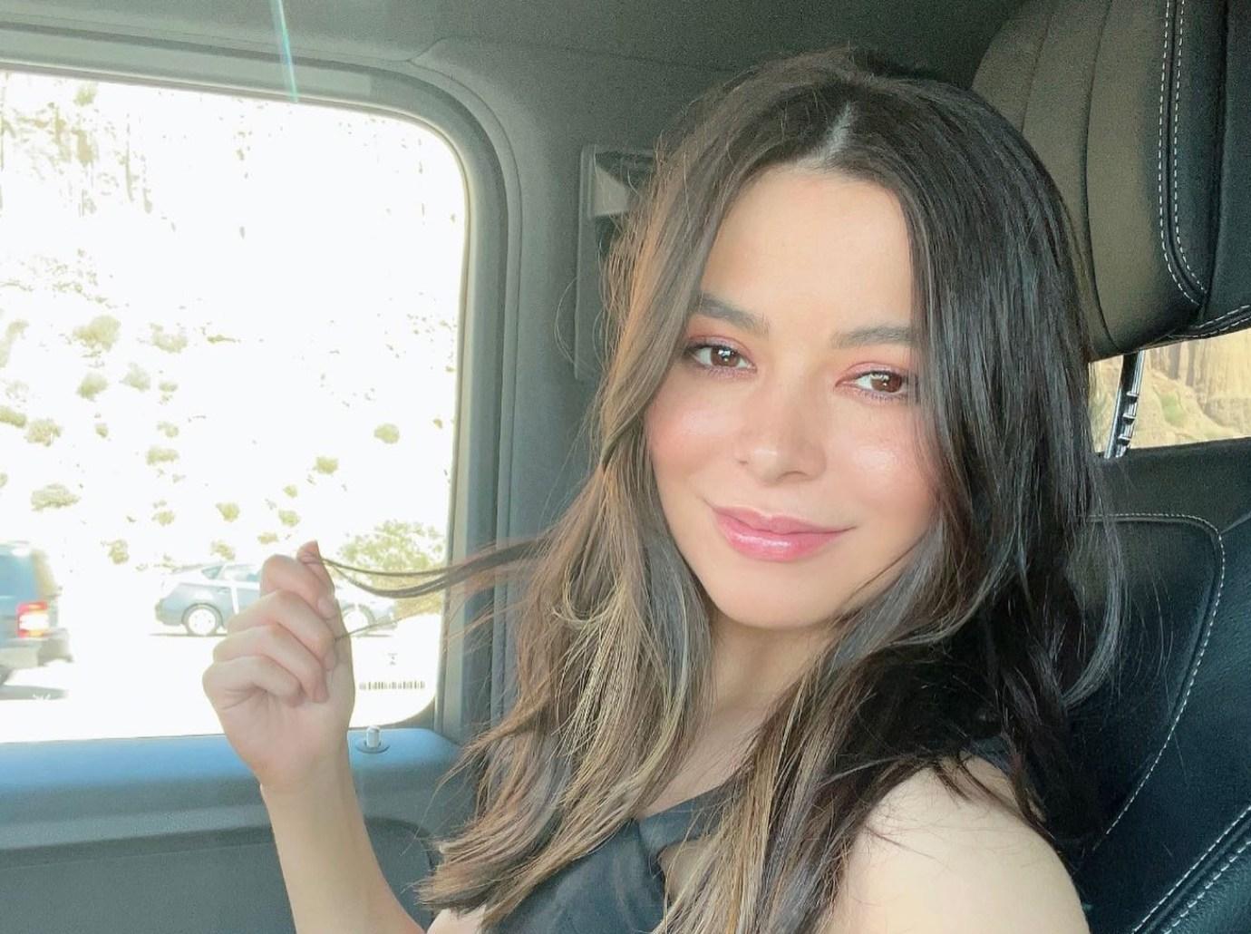 Miranda Cosgrove Nsfw the stranger