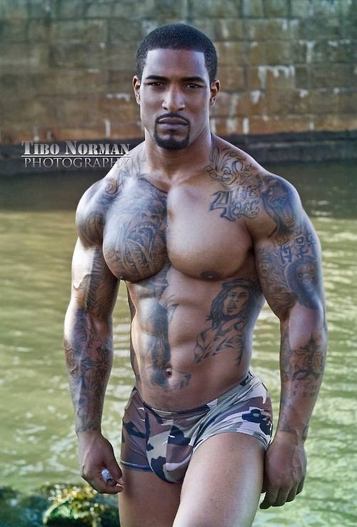 muscular black naked men