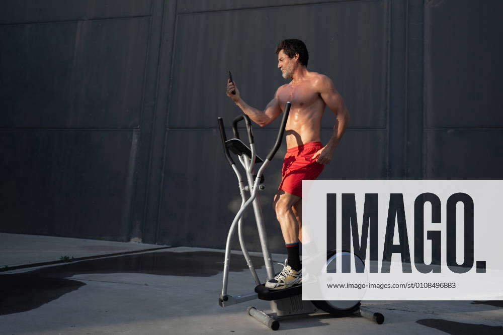 camille principe recommends naked male exercise pic