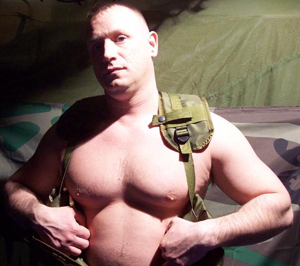 naked military men pictures