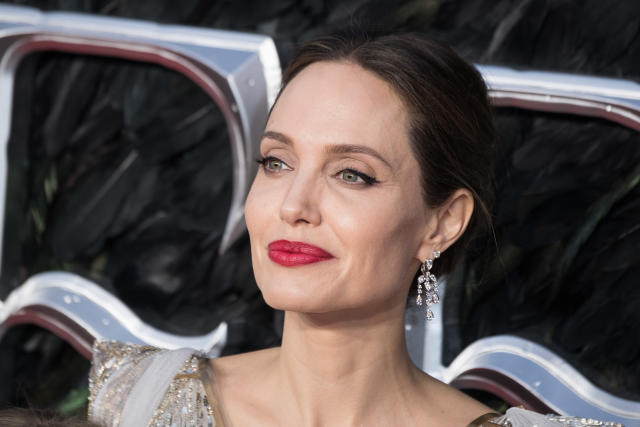 amy arundell share naked photos of angelina jolie photos