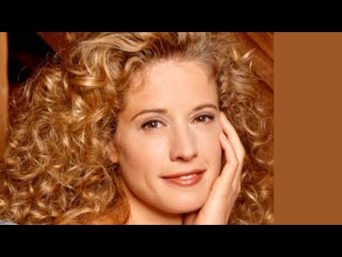 ali idrus recommends Nancy Travis In A Bikini