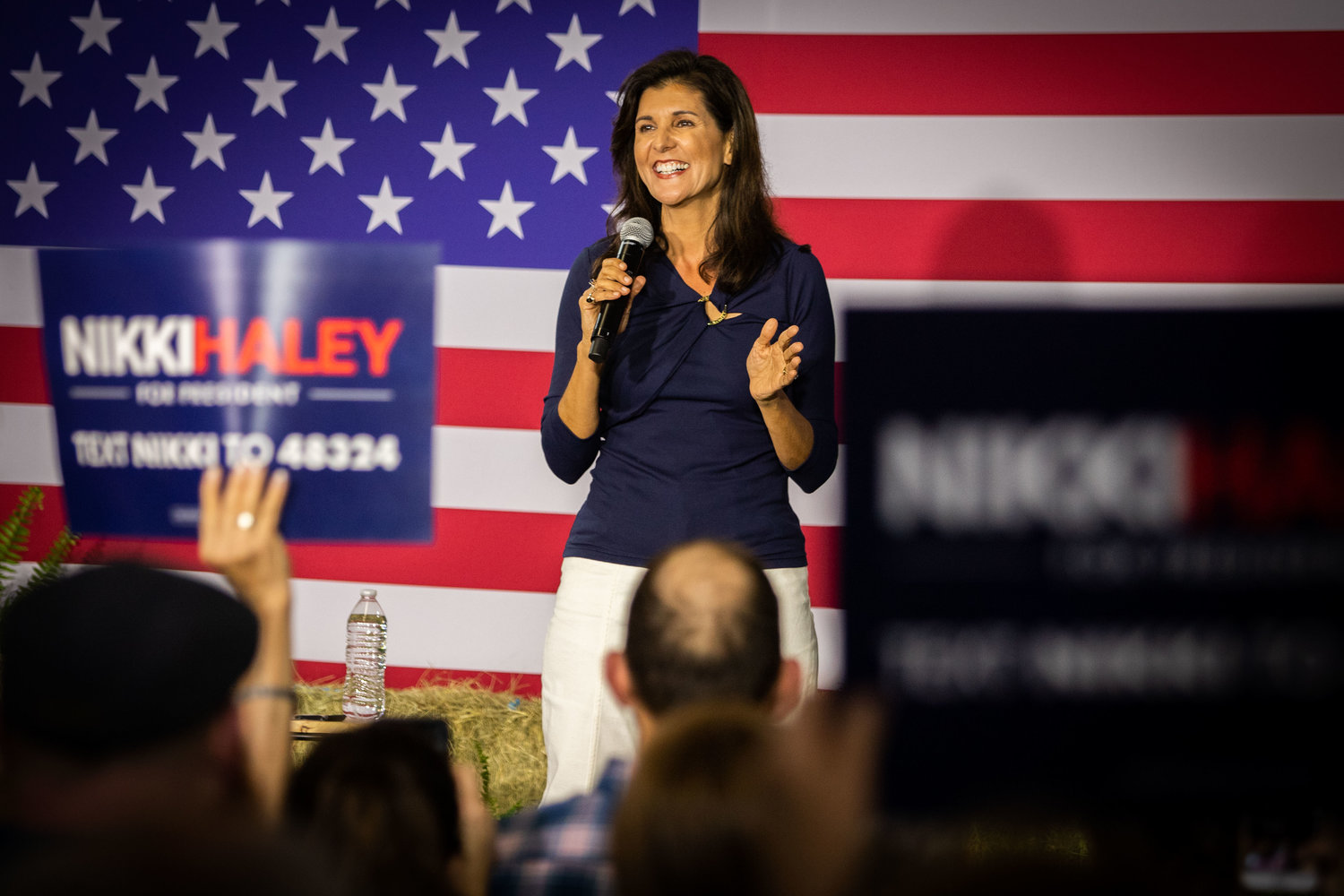 Nikki Haley Cameltoe smith pics