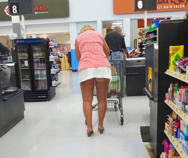 barb herman add photo no panties shopping