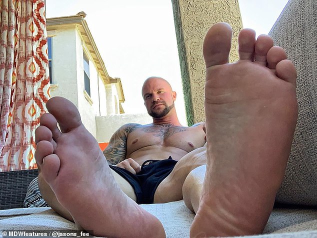 Best of Nude men feet