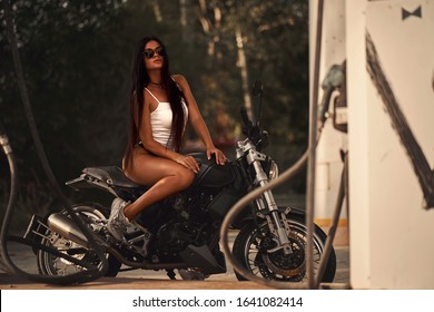 bt lim share nude women on motorbikes photos