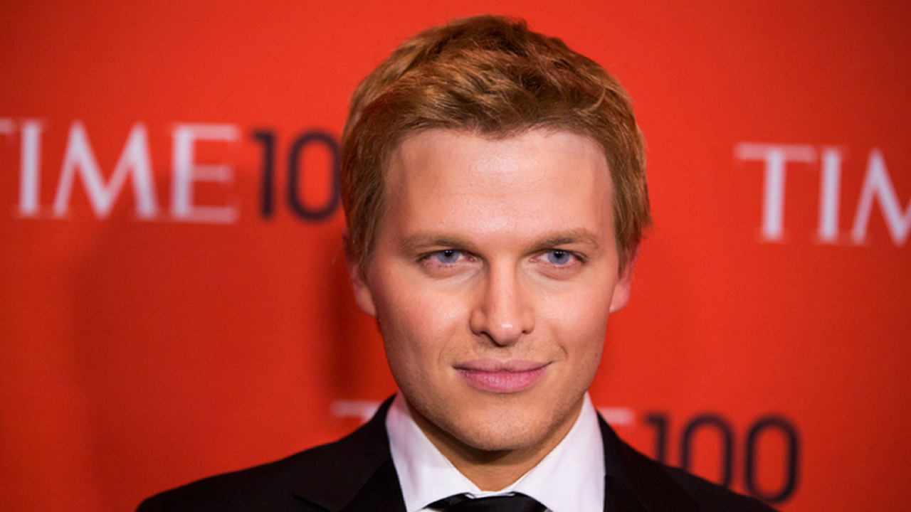 chriss pronger recommends ronan farrow naked pic