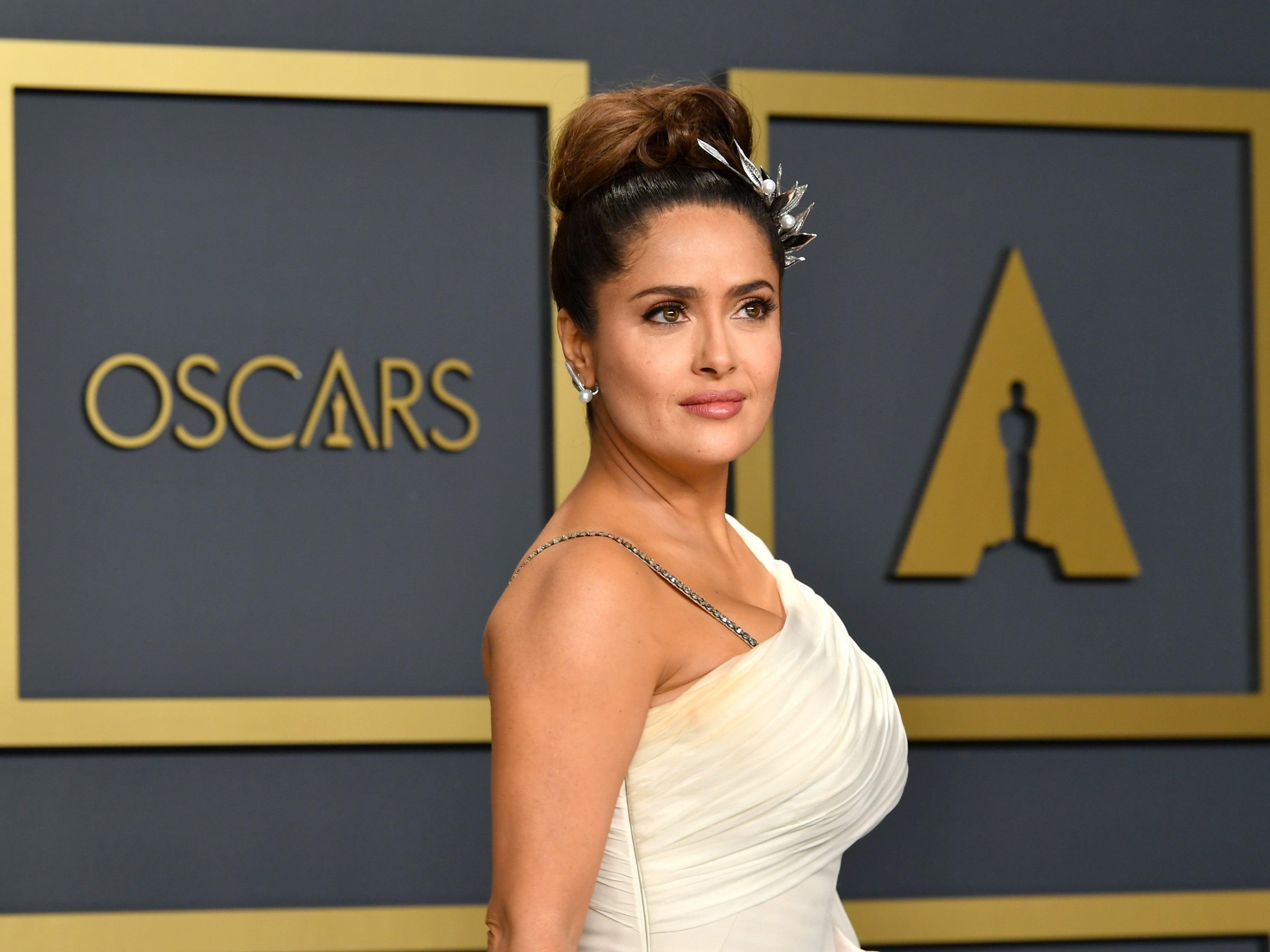 beth lusanta recommends Salma Hayek Desperado Nude