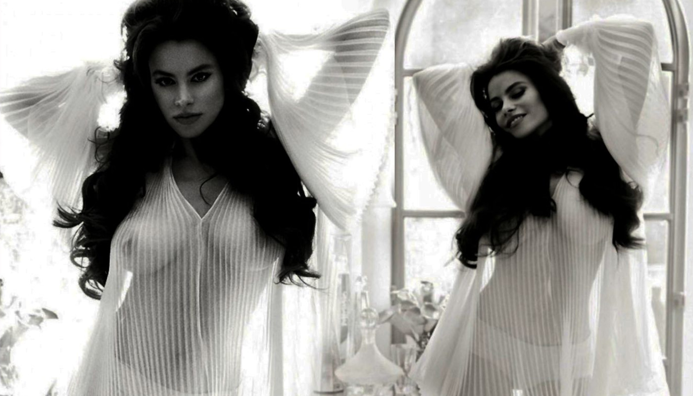 annie bones add sofia vergara nipples photo