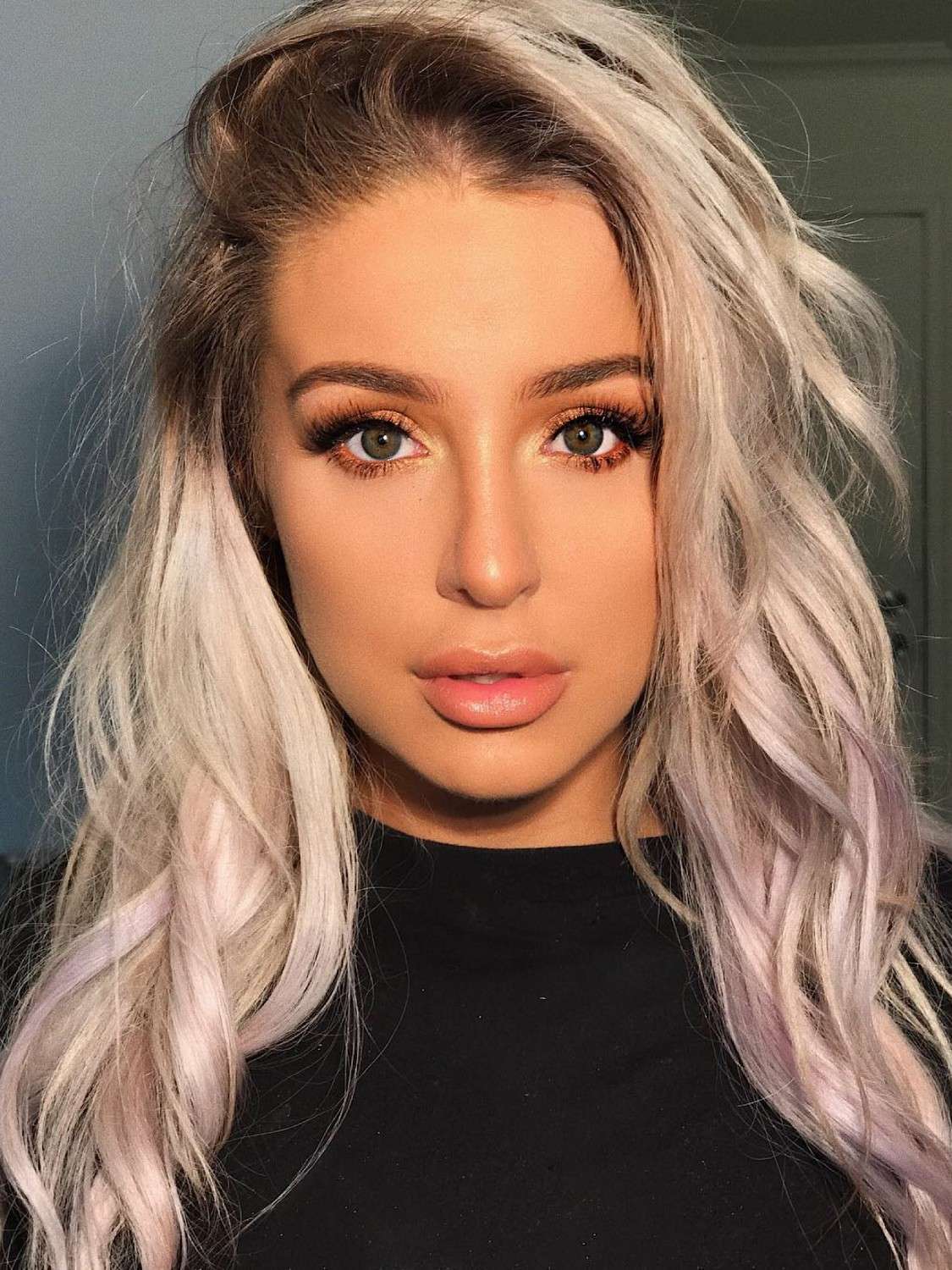 daren allen share tana mongeau of leaked photos