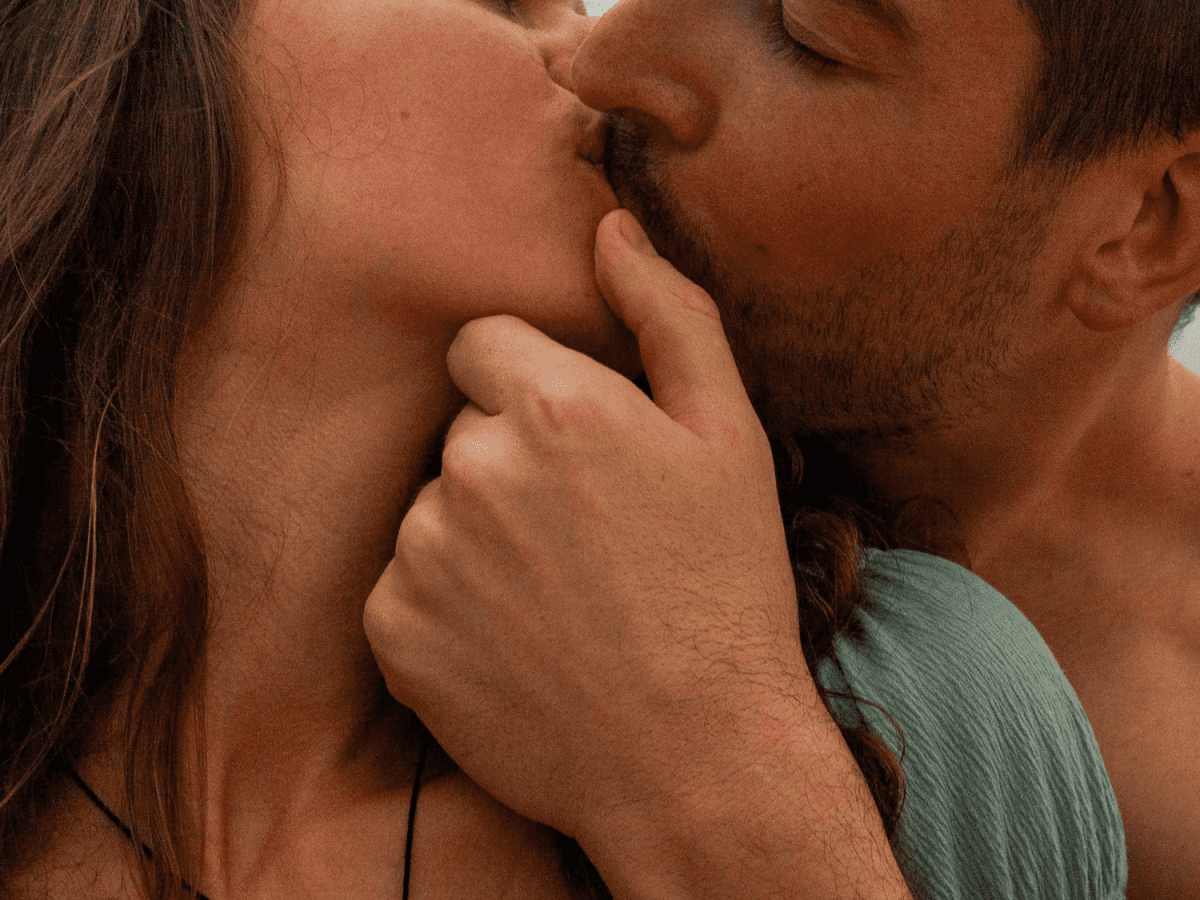 diana djukic recommends tongue kissing hot pic