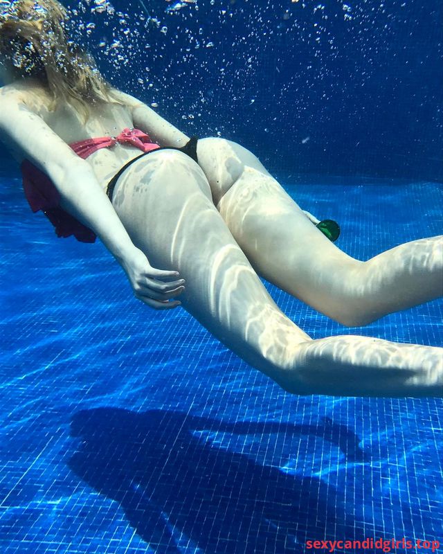 alex ceruzzi recommends underwater creepshot pic