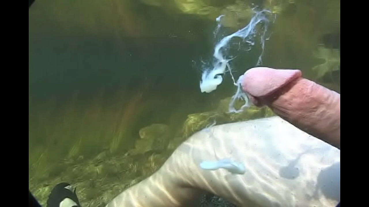 Underwater Cumming bayreuth sex