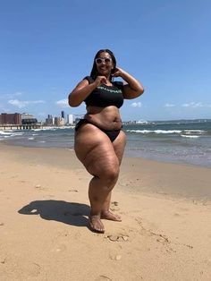 danielle hammon recommends Wide Hips Nude